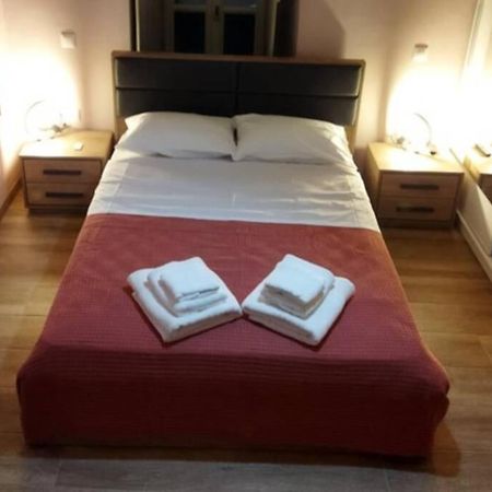 Afroditis'S & Makis'S Apartment 2 เลโอนีดีออน ภายนอก รูปภาพ